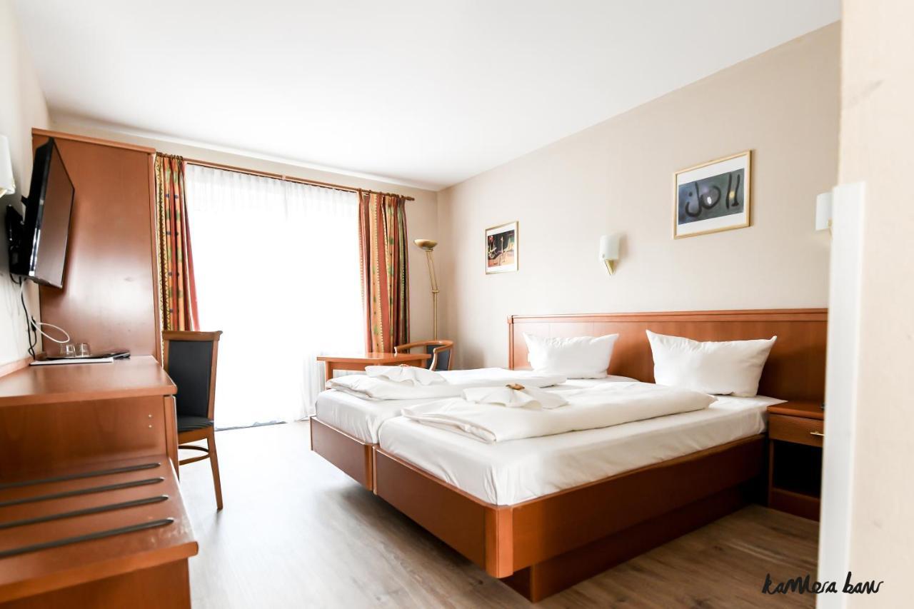 Hotel Blutenburg Мюнхен Экстерьер фото
