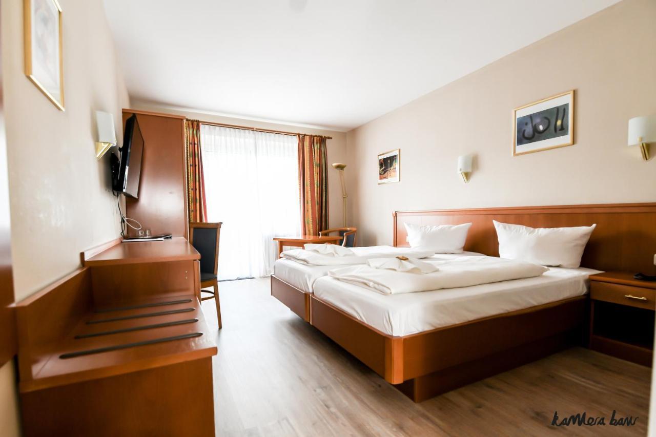 Hotel Blutenburg Мюнхен Экстерьер фото