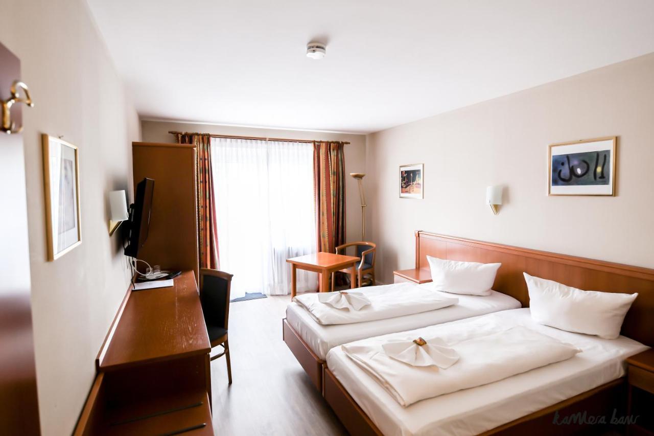 Hotel Blutenburg Мюнхен Экстерьер фото