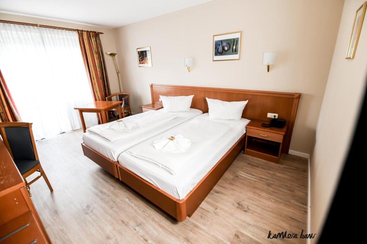 Hotel Blutenburg Мюнхен Экстерьер фото