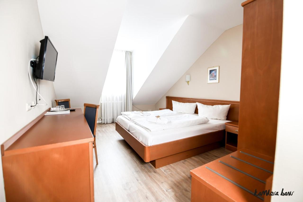 Hotel Blutenburg Мюнхен Экстерьер фото