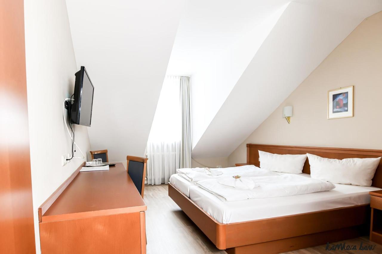 Hotel Blutenburg Мюнхен Экстерьер фото