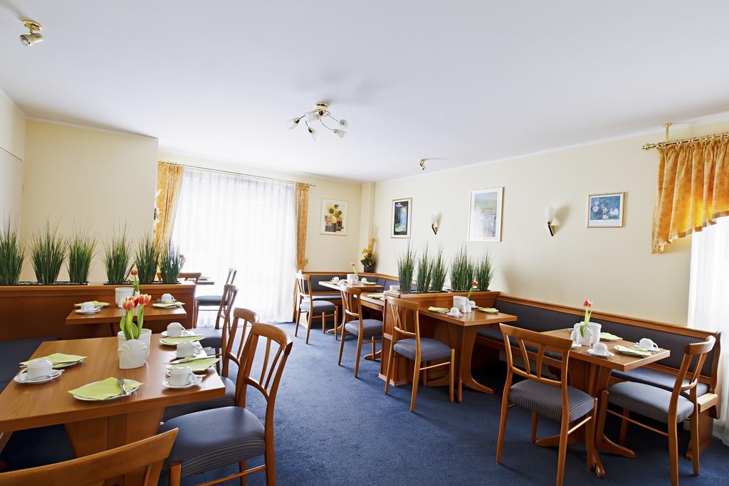 Hotel Blutenburg Мюнхен Экстерьер фото